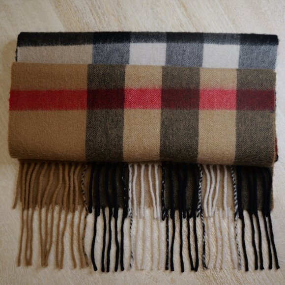 BURBERRY🤎❤️Scarf 100% Lambswool - Picture 1 of 12